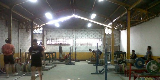 Dari 'kolong jembatan' Sri Wahyuni sabet medali perak Olimpiade