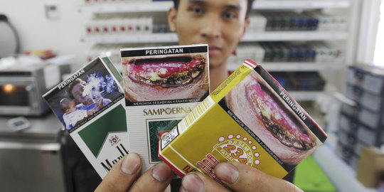 Curhat pedagang asongan soal wacana harga rokok Rp 50.000/bungkus