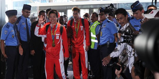 Tiba di Kemenpora, Tontowi-Liliyana disambut gemuruh suara terompet