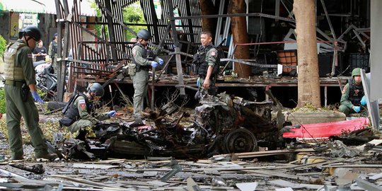 Begini pemandangan mengerikan efek ledakan bom mobil di Thailand