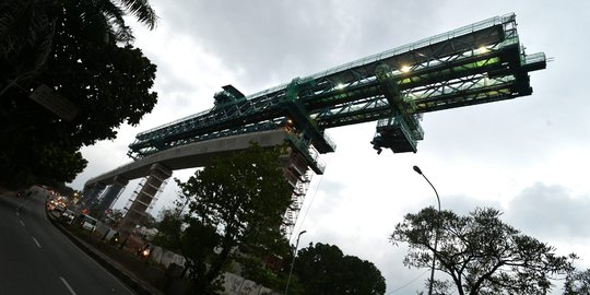 Memantau perkembangan proyek MRT di Lebak Bulus