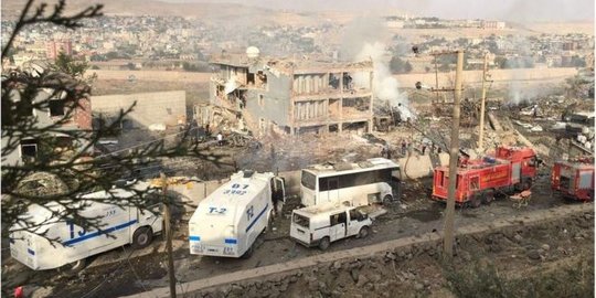 Bom meledak di kantor polisi Turki perbatasan Suriah, 8 tewas