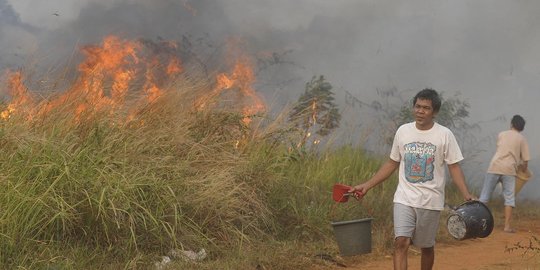 Kebakaran lahan gambut, Kampar dikepung api