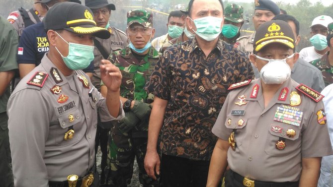 kapolri jenderal tito karnavian cek kebakaran hutan di riau