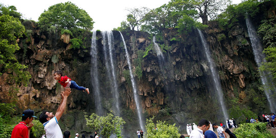 Menelusuri keindahan alam Oman, dari air terjun hingga pantai