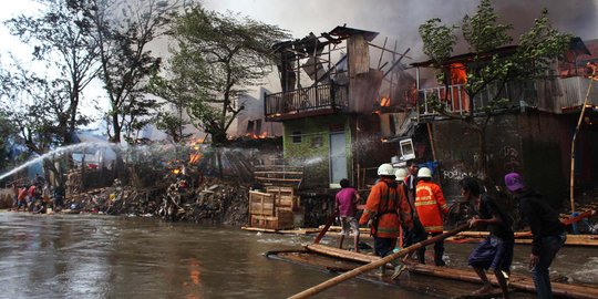 Kebakaran rumah tewaskan tiga balita diduga berasal dari kompor kayu