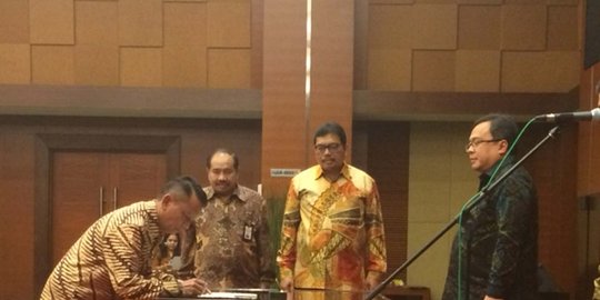 bantah paksa masyarakat rev1