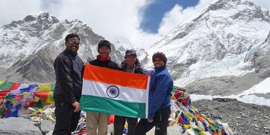 Rekayasa foto di Everest, dua polisi ini dilarang mendaki 10 tahun