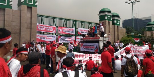 Serikat pekerja BUMN demo terkait interkoneksi