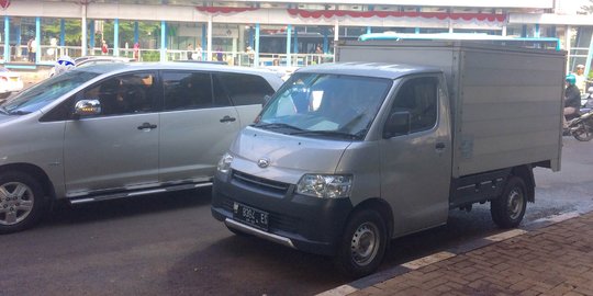 Tiba dari Bandung, mobil bawa daging puyuh kena tilang ganjil genap