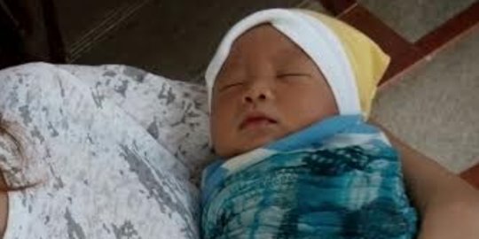 Kasihan, bayi malang ini ditinggalkan di depan gereja di Semarang