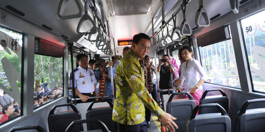 Ahok jajal Transjakarta baru, dari rumahnya sampai Balai Kota