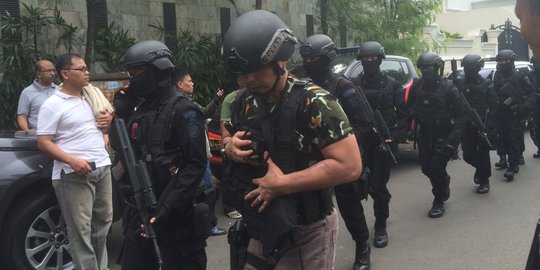 Polisi paksa masuk ke rumah di Pondok Indah, baku tembak terjadi