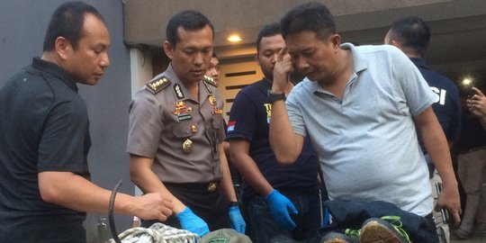 Rumah pelaku penyanderaan rumah Pondok Indah digeledah polisi