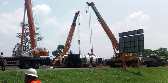 Kronologi kecelakaan tunggal truk LPG bermuatan 20 ton di Bogor