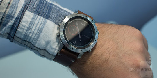 Harga mulai 11 jutaan, ini smartwatch termahal di dunia!