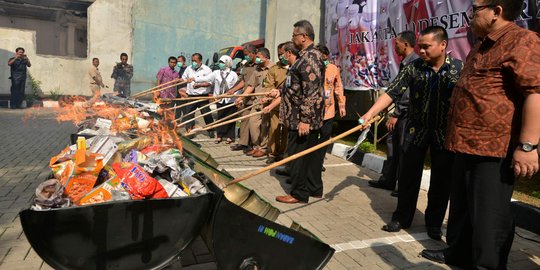 Palsukan tanggal kedaluwarsa obat, M untung Rp 96 juta per bulan