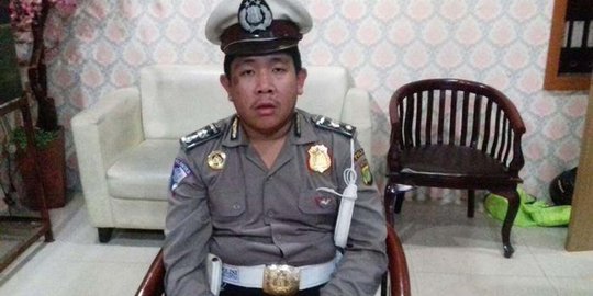 Sekali lihat, petugas langsung tahu ini polisi gadungan, kenapa?