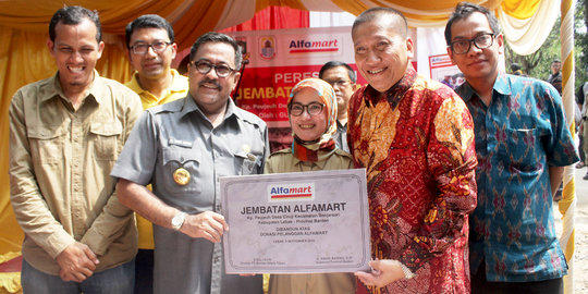 Gubernur Banten resmikan Jembatan Alfamart di Lebak