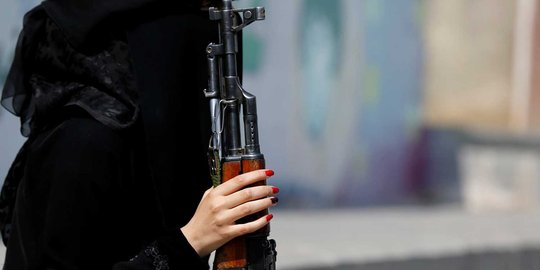 Aksi jihadis cantik dukung gerakan Houthi di Yaman