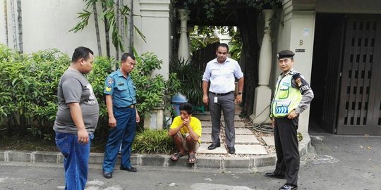 Ngintip cewek Srilangka, kuli bangunan di Kemang ditangkap Satpam