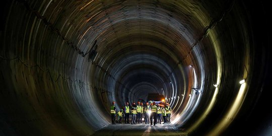 Melihat proyek kereta berkecepatan tinggi di Israel