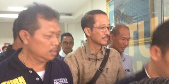 3 Jam diperiksa polisi, Ary Suta bantah kasih Gatot senjata api