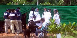 Dari balik layar perjuangkan keadilan bagi si mayat