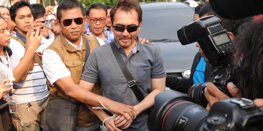 Alibi Gatot Brajamusti perkosa C, ambil oksigen dari rahim wanita