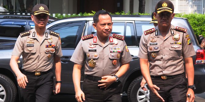 Naik helikopter, Kapolri Tito tinjau langsung arus mudik 