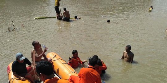 Cuci daging kurban, 3 anak panti asuhan terseret arus Sungai Pamali