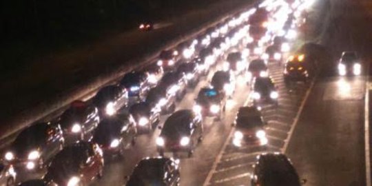 Arus balik Idul Adha, tol arah Jakarta padat