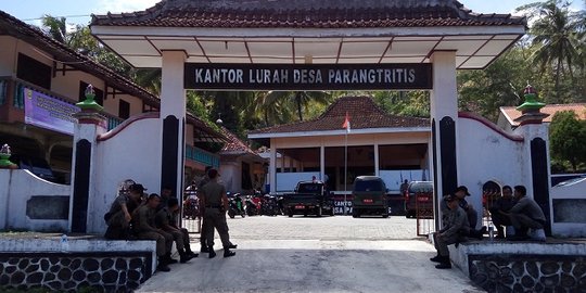 Bantul akan tertibkan pohon dan bangunan di Pantai Parangkusumo