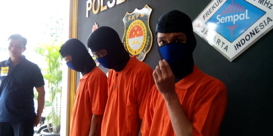 Geng motor penyerang Warnet di Pasar Minggu nangis diperiksa polisi