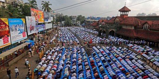 Ribuan muslim di India rayakan Idul Adha hari ini