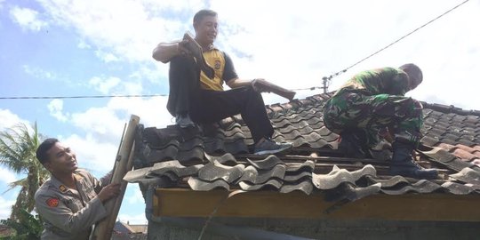 2 Malam diterjang puting beliung, 93 rumah rusak di Medan
