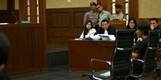 Proyektor JPU terbakar di sidang Jessica, percikan api cukup besar