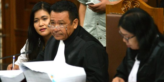 Kemarin sidang Jessica sampai malam, hari ini molor 4 jam