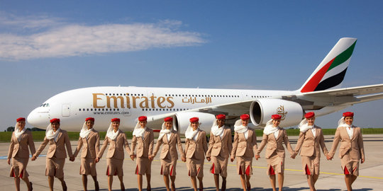 filipina melahirkan bayinya di pesawat emirates rev1