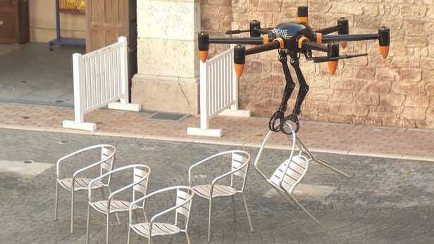 drone pd6b aw arm yang memiliki cakar