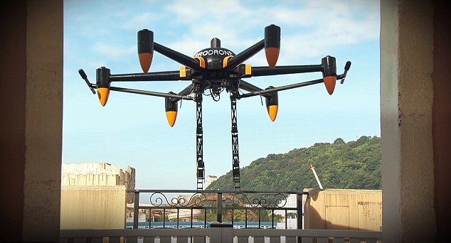 drone pd6b aw arm yang memiliki cakar