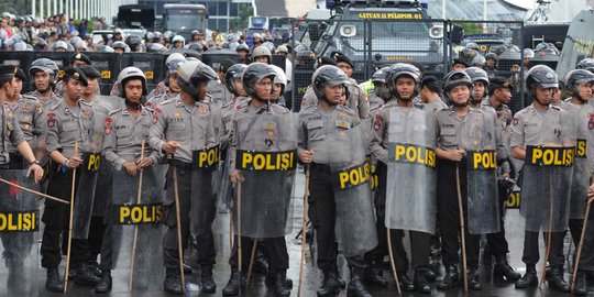 Ratusan polisi amankan demo forum RT/RW di Balai Kota