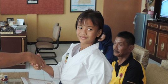 Lala, karateka belia asal Majalengka akan sulut api PON XIX Jabar