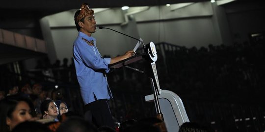 Buka PON Jabar, Jokowi minta atlet buat bangga daerah masing-masing