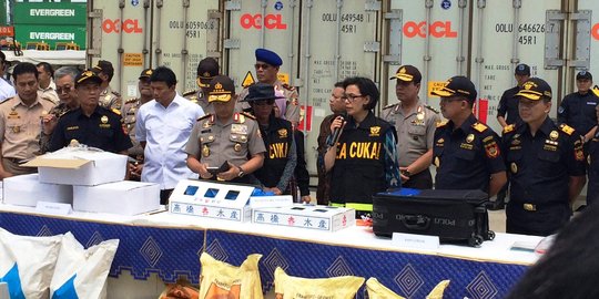 Empat mobil mewah diselundupkan dari Singapura ke Batam