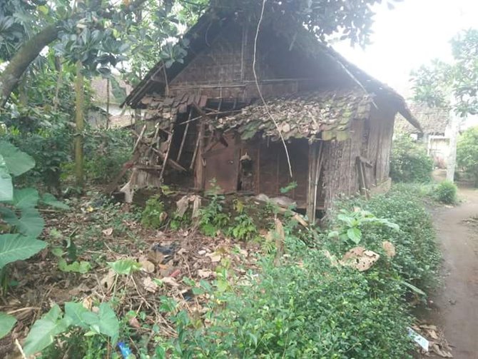 nenek di malang