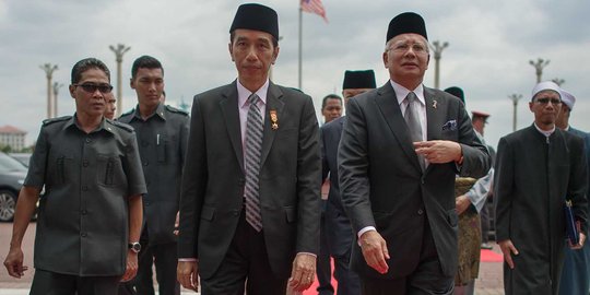 Jokowi: Di medsos saling hujat & mengolok, apa ini Islam Indonesia?