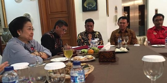 Enaknya Ahok diusung PDIP, tak punya KTA dan tak sekolah partai