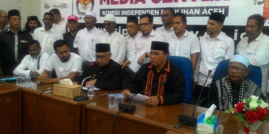 Daftar Pilkada Aceh, petahana Zaini diantar becak hingga mobil mewah