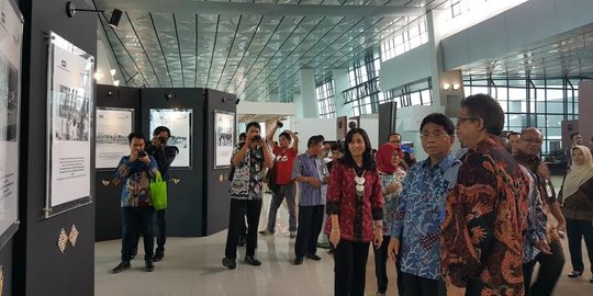 Foto jadul dan langka dunia penerbangan dipamerkan di Bandara Soetta